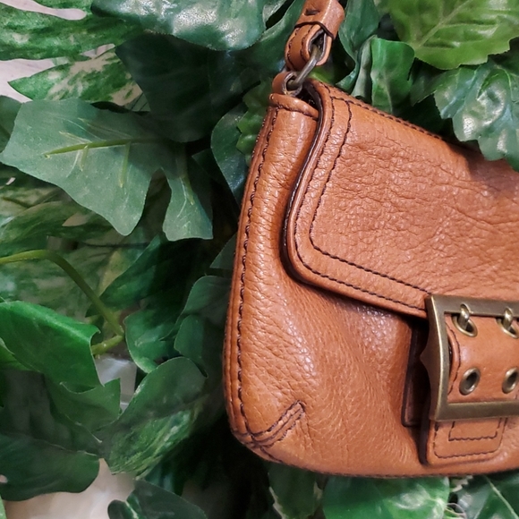 NWOT Banana Republic Leather Wristlet/Clutch - Picture 2 of 10